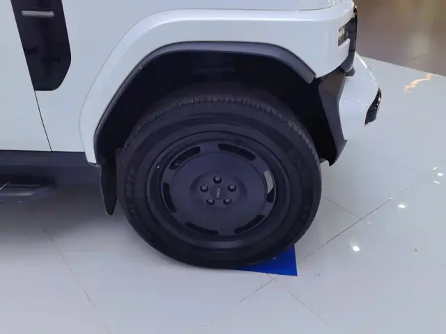 iCAR V23 — Фото автомобиля 6