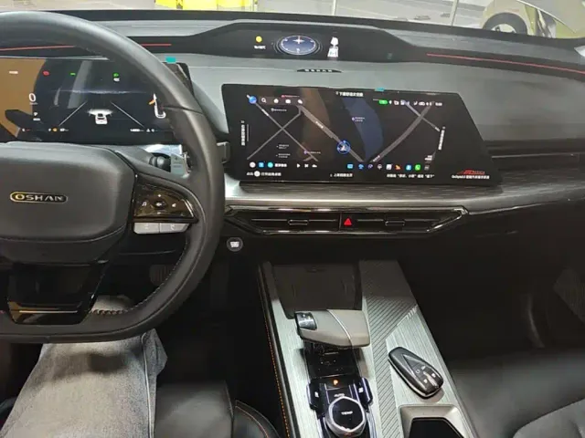 Changan Z6 — Фото автомобиля 9