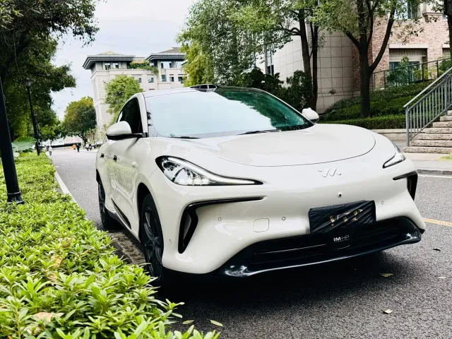 IM Motors LS6 — Фото автомобиля 3