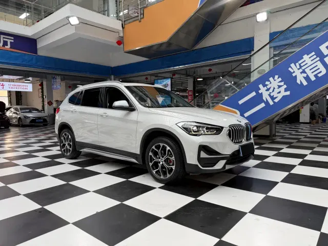 BMW X1 — Фото автомобиля 3