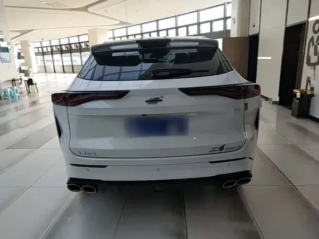 Changan Z6 — Фото автомобиля 5