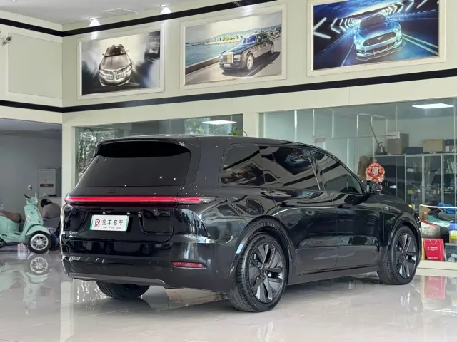 Li Auto L9 — Фото автомобиля 18