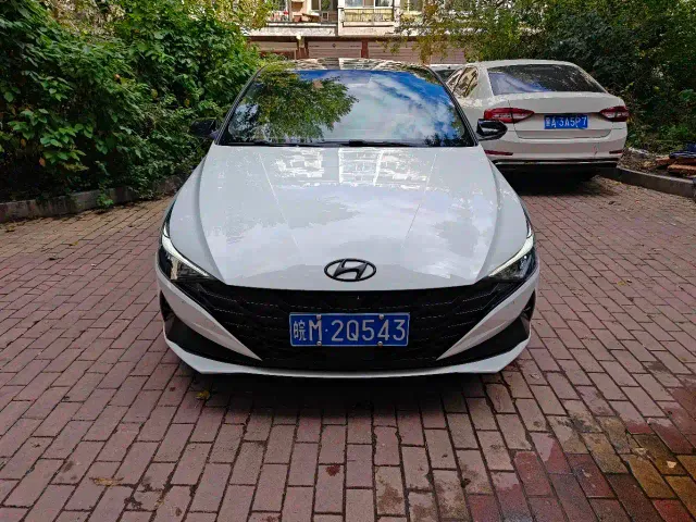 Hyundai Elantra — Фото автомобиля 2