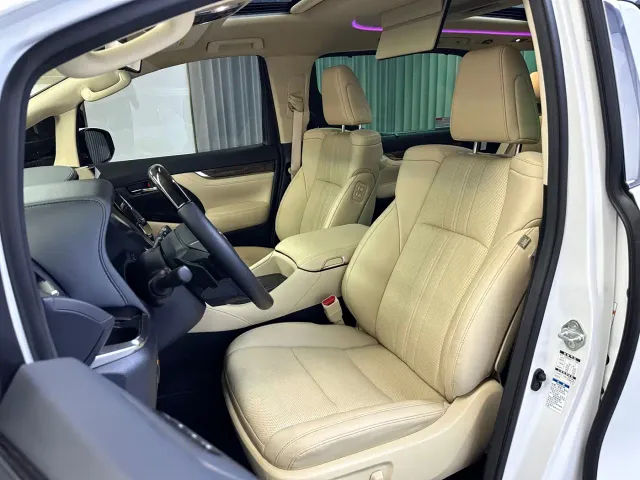 Toyota Vellfire — Фото автомобиля 8