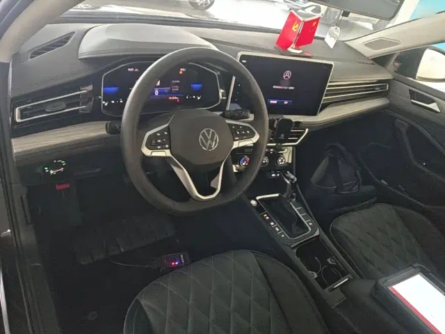 Volkswagen Sagitar — Фото автомобиля 9