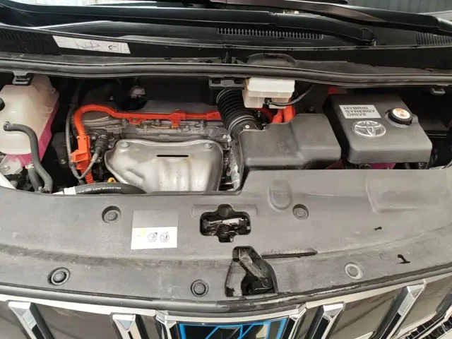 Toyota Alphard — Фото автомобиля 19