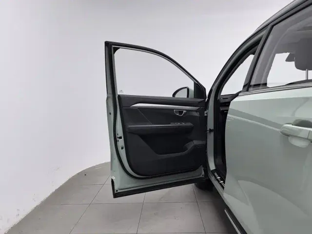 Wuling Asta — Фото автомобиля 8