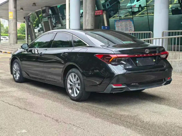 Toyota Avalon — Фото автомобиля 6