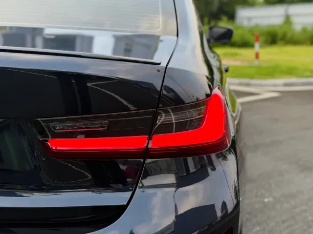 BMW 3 Series — Фото автомобиля 5