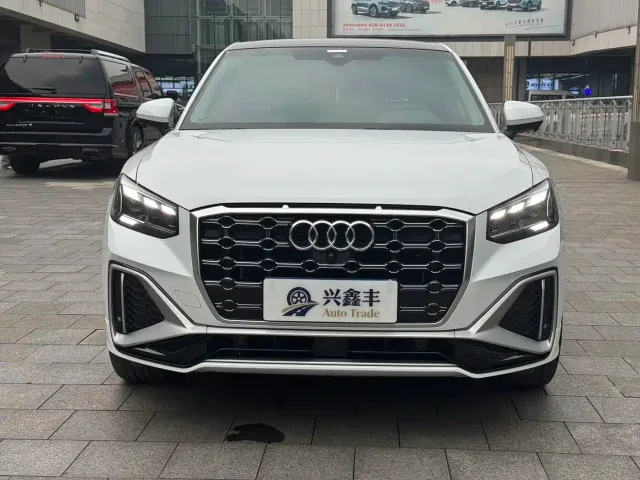 Audi Q2L — Фото автомобиля 2