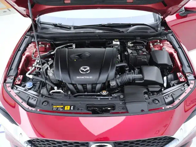 Mazda Axela — Фото автомобиля 10