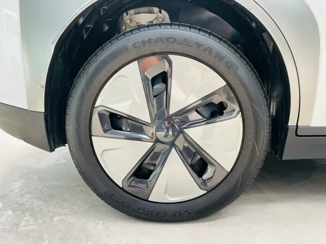 GAC Aion Y — Фото автомобиля 13