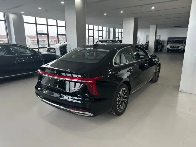Hongqi H5 — Фото автомобиля 3