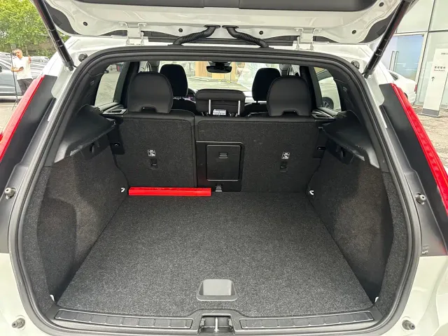 Volvo XC40 — Фото автомобиля 16