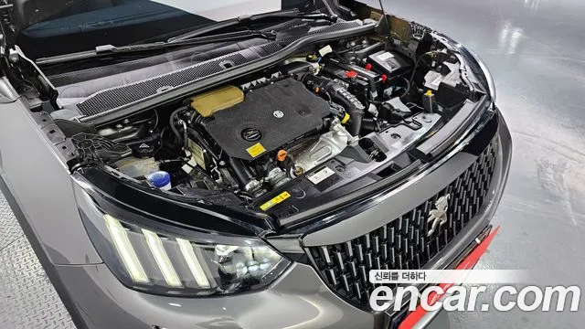 Peugeot 2008 — Фото автомобиля 6