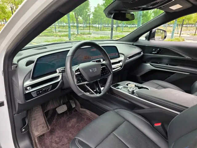 Cadillac Lyriq — Фото автомобиля 15