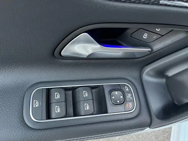 Mercedes-Benz A-Class — Фото автомобиля 25