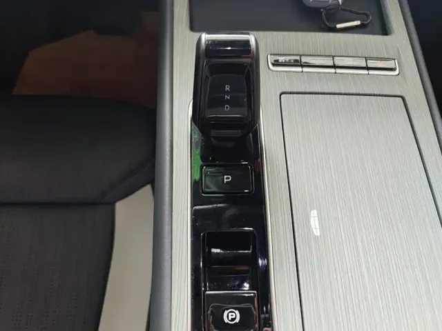 Geely Boyue L — Фото автомобиля 16