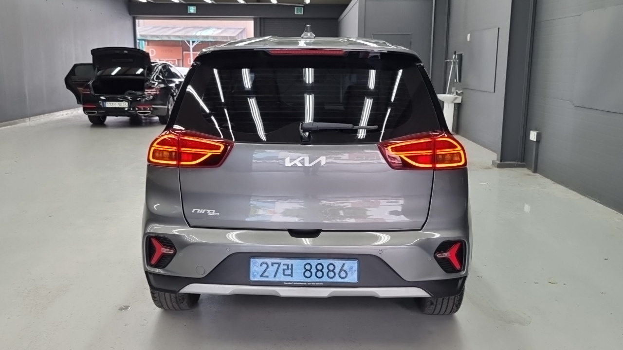 Kia Niro Niro Plus Air — Фото автомобиля 4