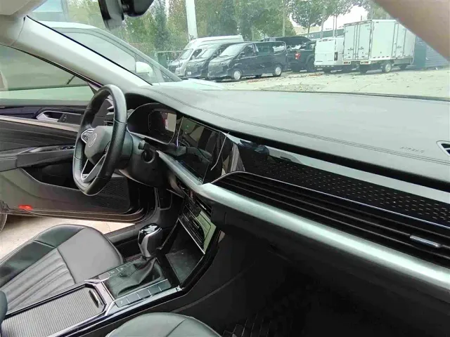 Volkswagen Passat — Фото автомобиля 10