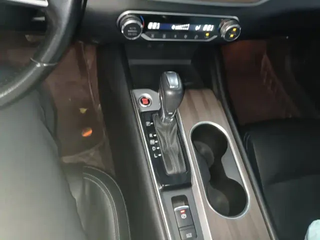 Nissan Teana — Фото автомобиля 13