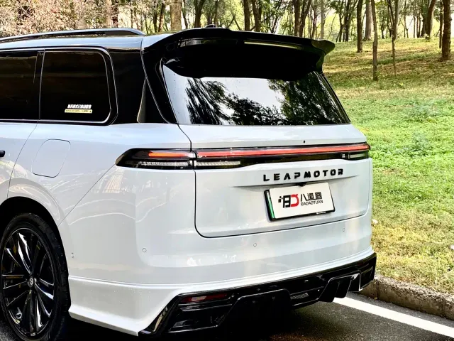 Leapmotor C16 — Фото автомобиля 8