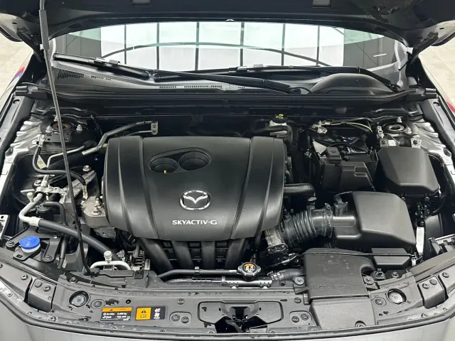 Mazda Axela — Фото автомобиля 15