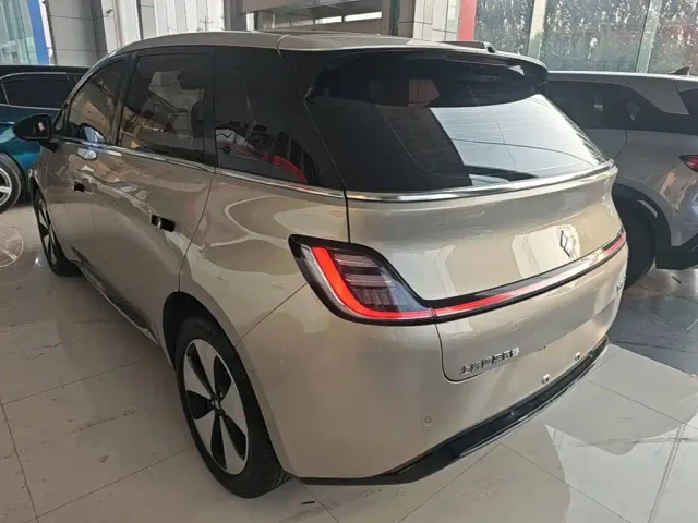 Baojun Baojun Cloud 2023 460 Max — Фото автомобиля 4