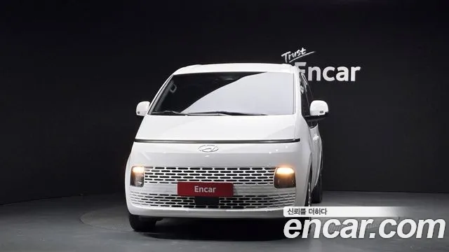 Hyundai Staria Staria 4WD Tourer 9 мест — Фото автомобиля 3