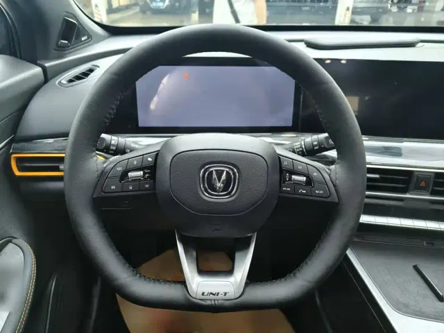 Changan UNI-T — Фото автомобиля 6