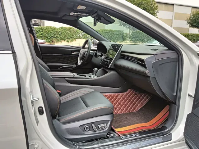 Toyota Avalon — Фото автомобиля 7
