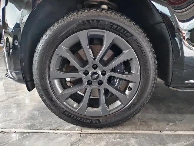 Land Rover Range Rover Sport — Фото автомобиля 5
