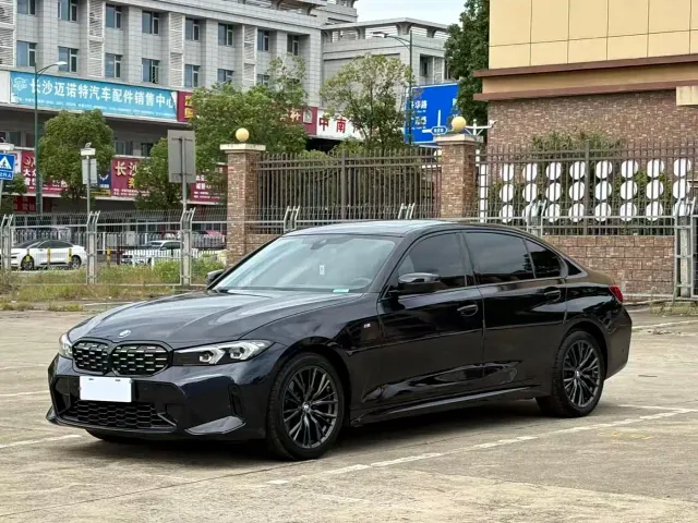 Фотография автомобиля — BMW 3 Series