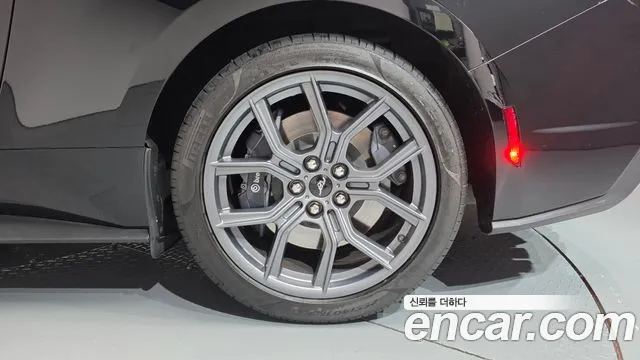 Ford Mustang — Фото автомобиля 21