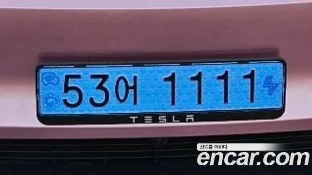 Фотография автомобиля — Tesla Model Y