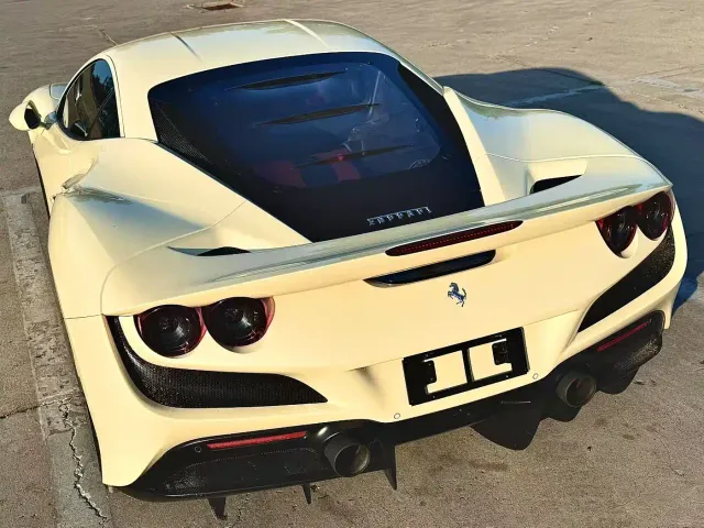 Ferrari F8 — Фото автомобиля 5