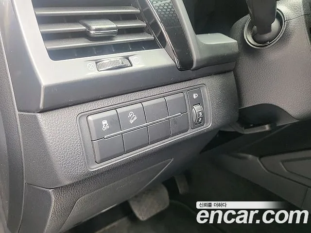 KG_Mobility_Ssangyong Rexton Новый Rexton Sport Дизель 2.2 2WD — Фото автомобиля 16