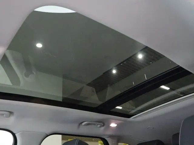Land Rover Range Rover Velar — Фото автомобиля 15