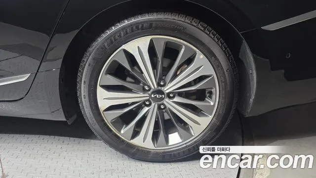 Kia K8 Signature — Фото автомобиля 21