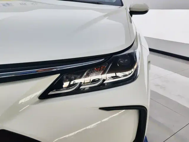 Toyota Corolla — Фото автомобиля 5