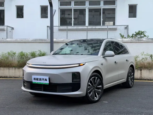 Фотография автомобиля — Li Auto L6