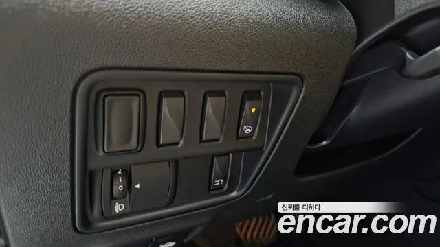 Renault-KoreaSamsung QM6 Новый QM6 2.0 LPe RE Signature 2WD — Фото автомобиля 18