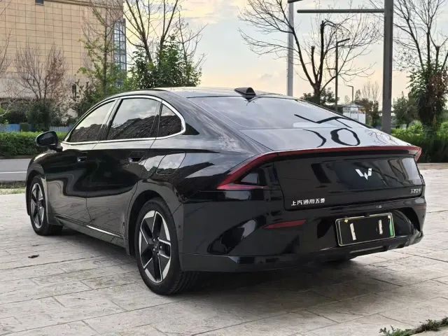 Wuling Starlight — Фото автомобиля 7