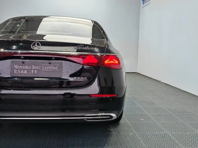 Mercedes-Benz E-Class — Фото автомобиля 19