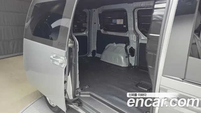 Hyundai Staria Staria L3.5 Карго 3 места — Фото автомобиля 7