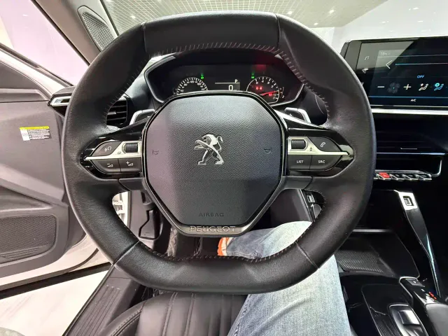 Peugeot 2008 — Фото автомобиля 11