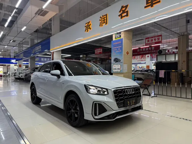 Audi Q2L — Фото автомобиля 3