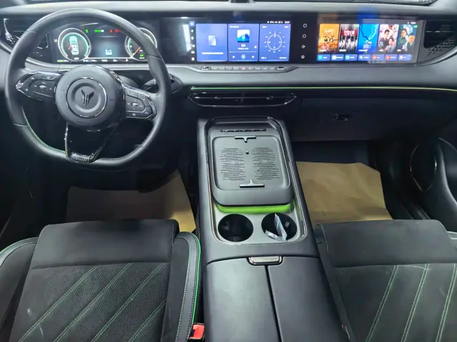 Voyah Auto VOYAH FREE 2025 318 259km 4WD Explorer Edition — Фото автомобиля 11