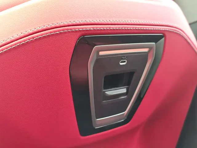 BMW 5 Series — Фото автомобиля 27
