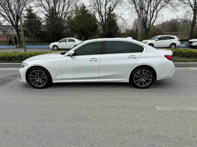 BMW 3 Series — Фото автомобиля 16